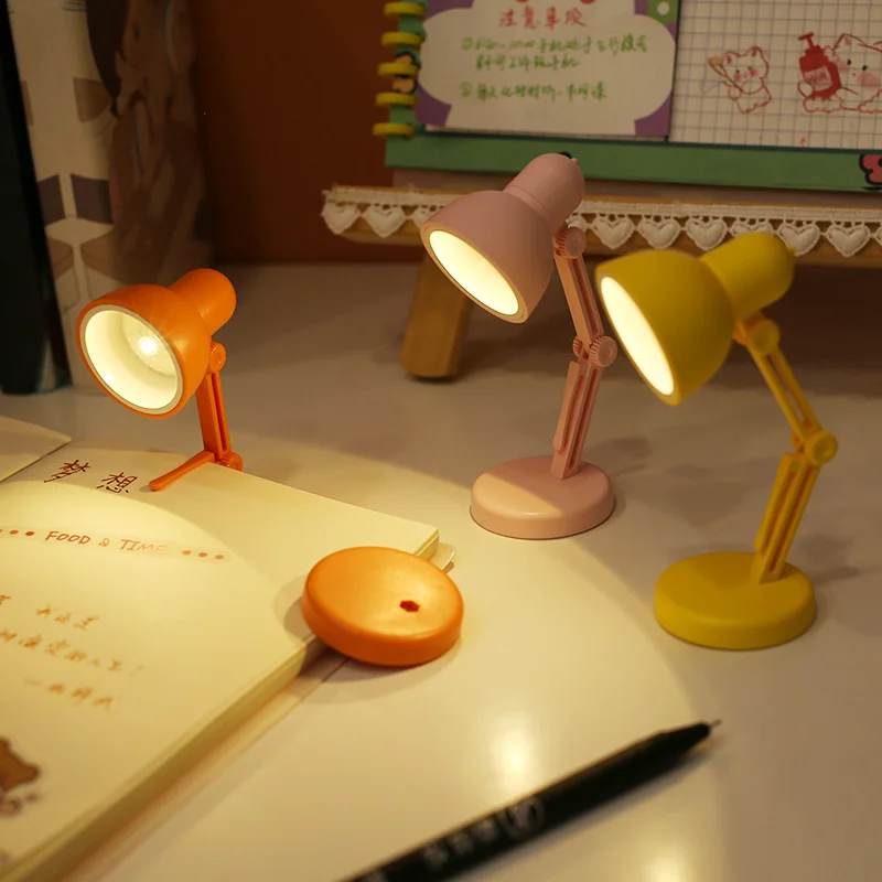 Illuminate Your Space & Protect Your Eyes with Our Foldable LED Lamp! 🌟📚