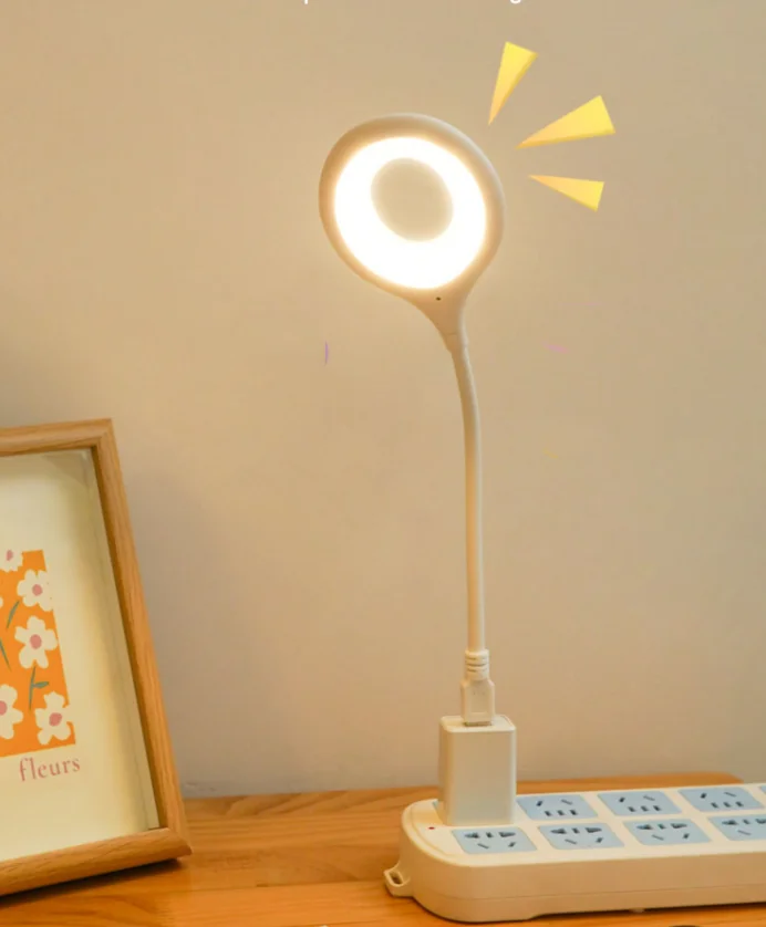 Transform Your Desk into a Cozy, Eye-Friendly Reading Haven 🌙📚