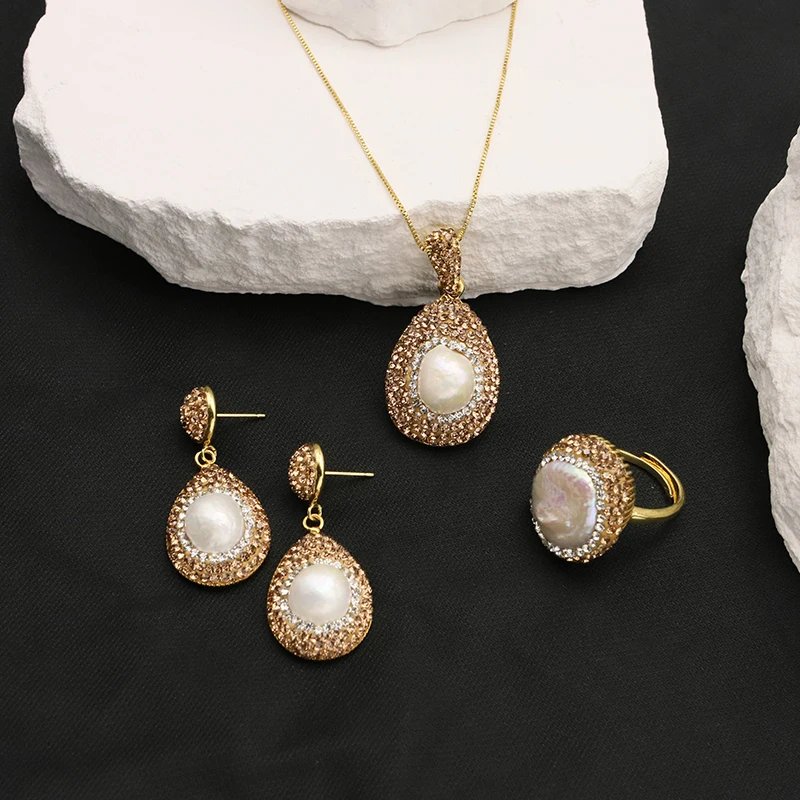 Elegant Baroque Pearl Jewelry Set