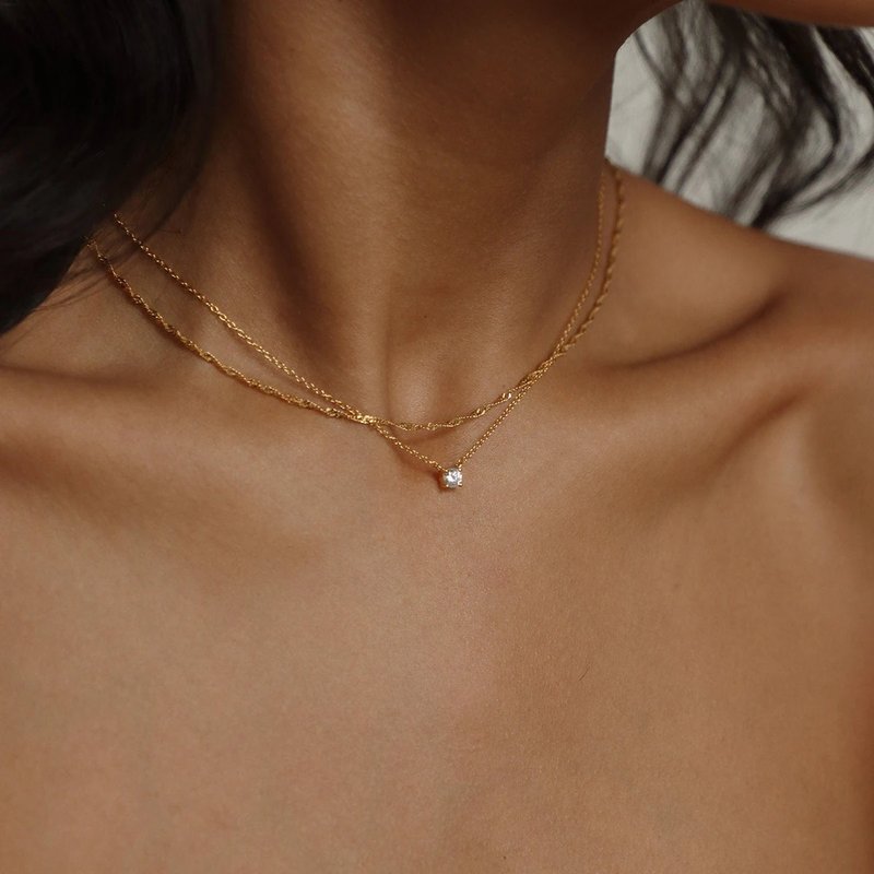 Elegant Zircon Pendant Necklace