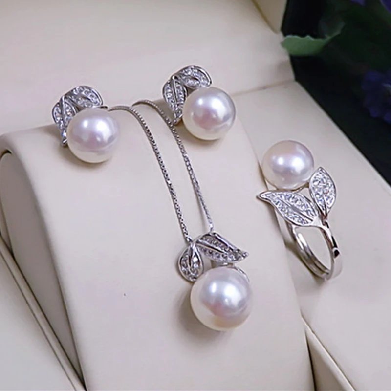 Elegant Pearl Jewelry Set
