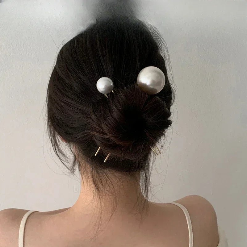 Elegant Pearl U-Shaped Hair Pins