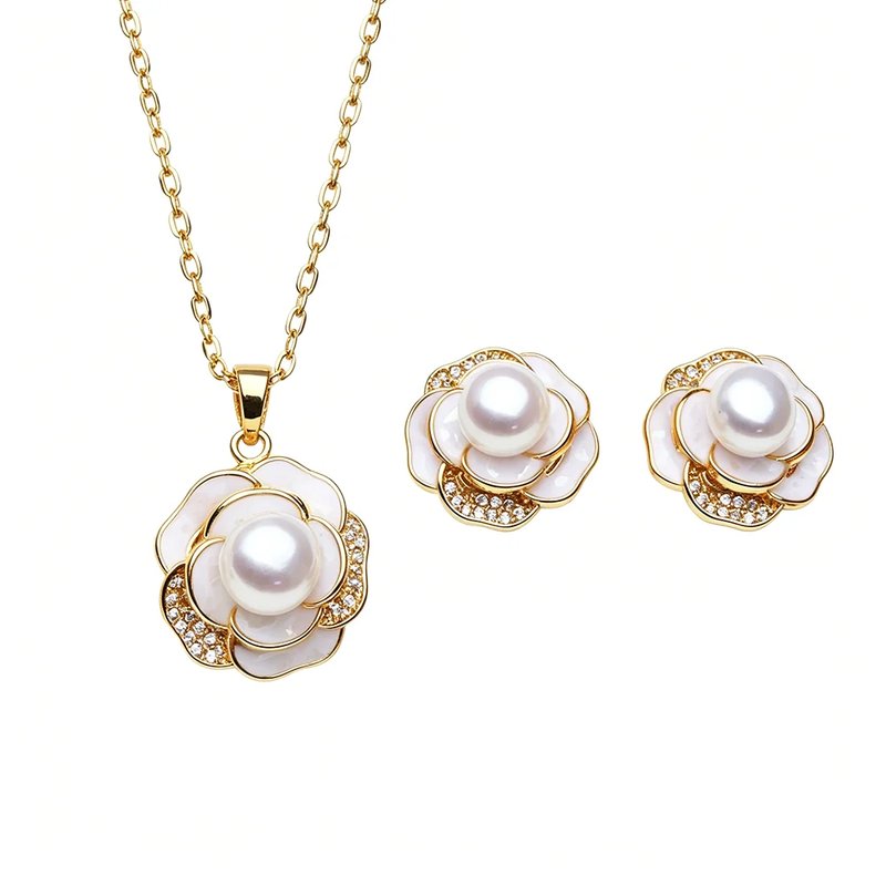Elegant Freshwater Pearl Jewelry Set