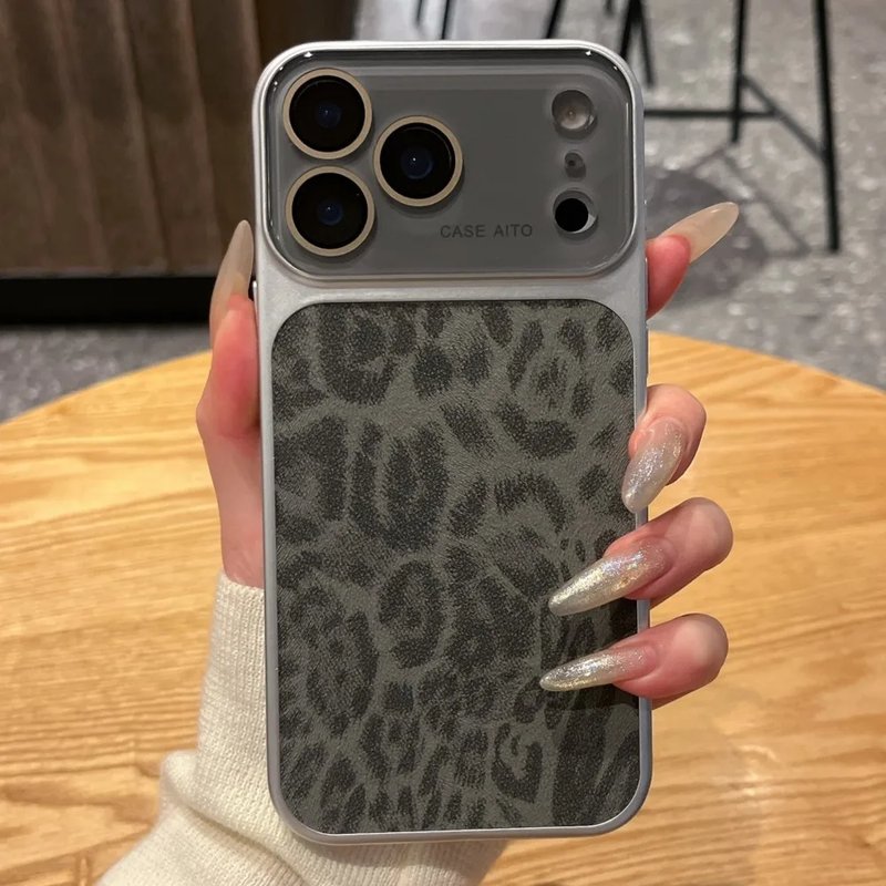 Stylish Leopard Print Phone Case