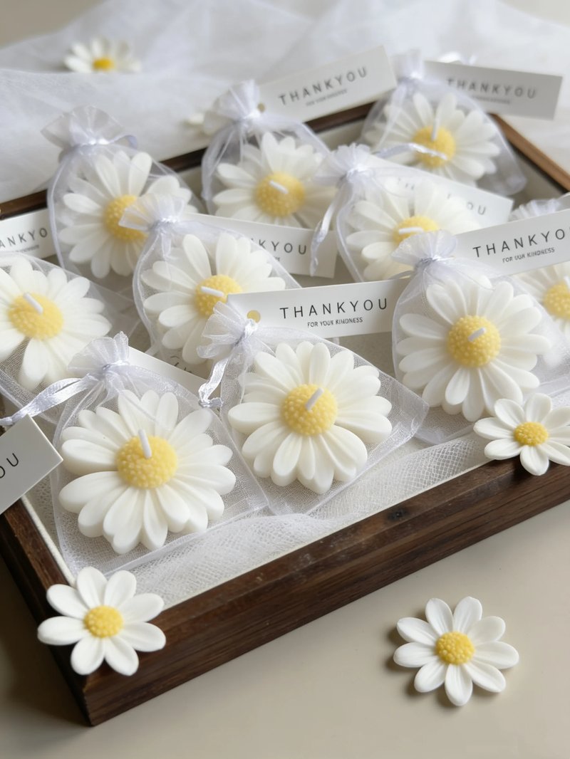 Daisy Shaped Scented Candles Set