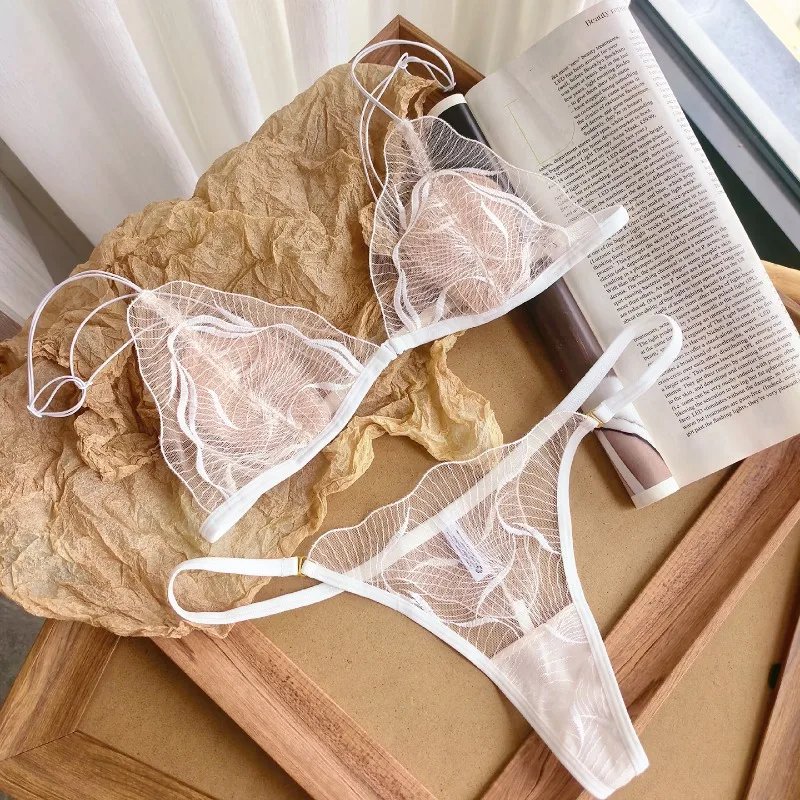 Ultra Thin Lace Backless Bra Set