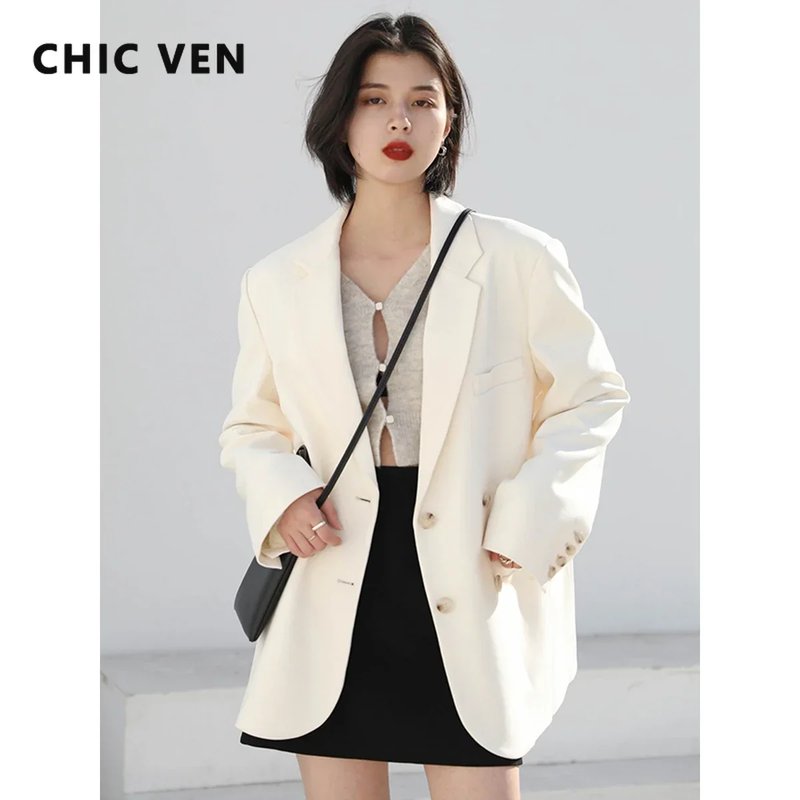 Chic Women's Blazer for All Occasions
