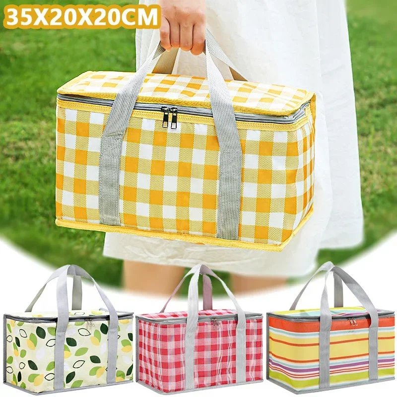 Spacious Insulated Picnic Basket