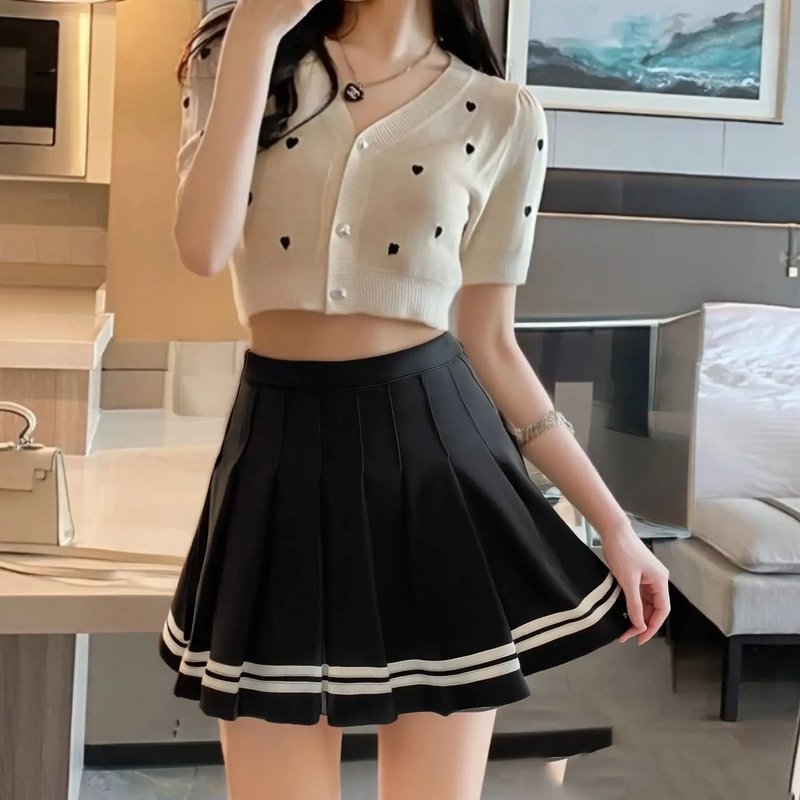 Chic High-Waisted Pleated Skirt