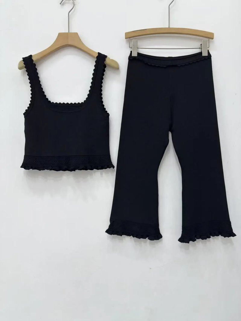 Elegant Women's Knit Vest and Pants Set