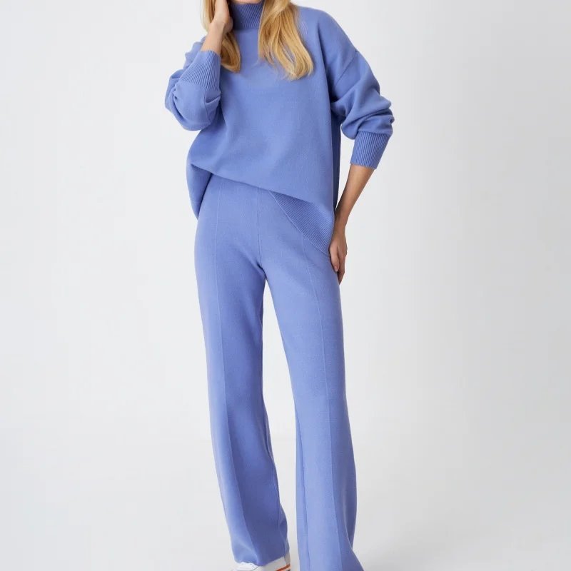Chic Women's Knitted Tracksuit Set