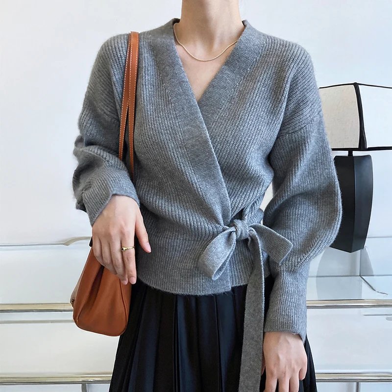 Elegant Women's Knitted Wrap Cardigan