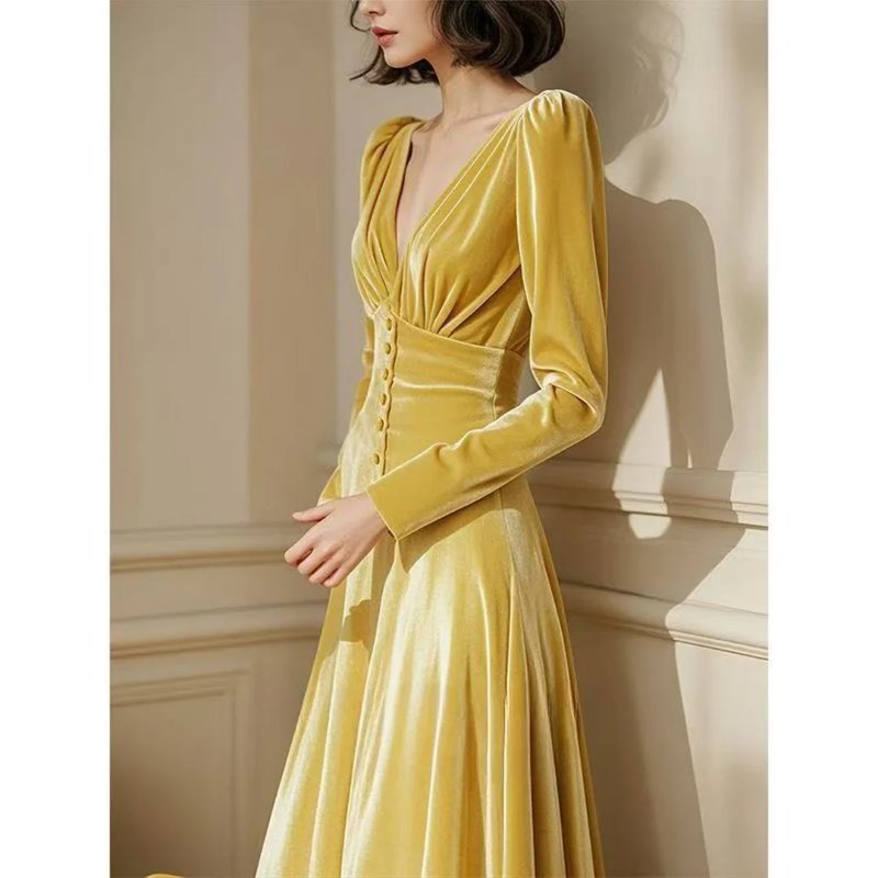 Chic Yellow Velvet V-Neck Midi Dress
