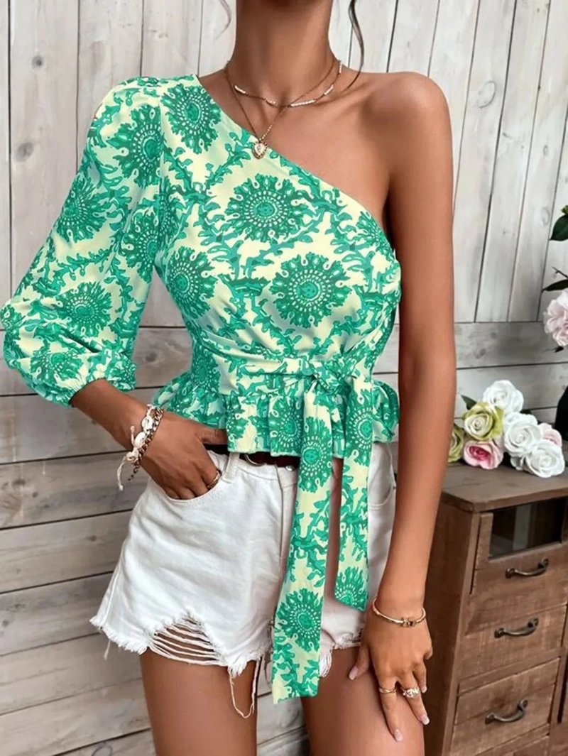 Stylish Ruffled Lantern Sleeve Top