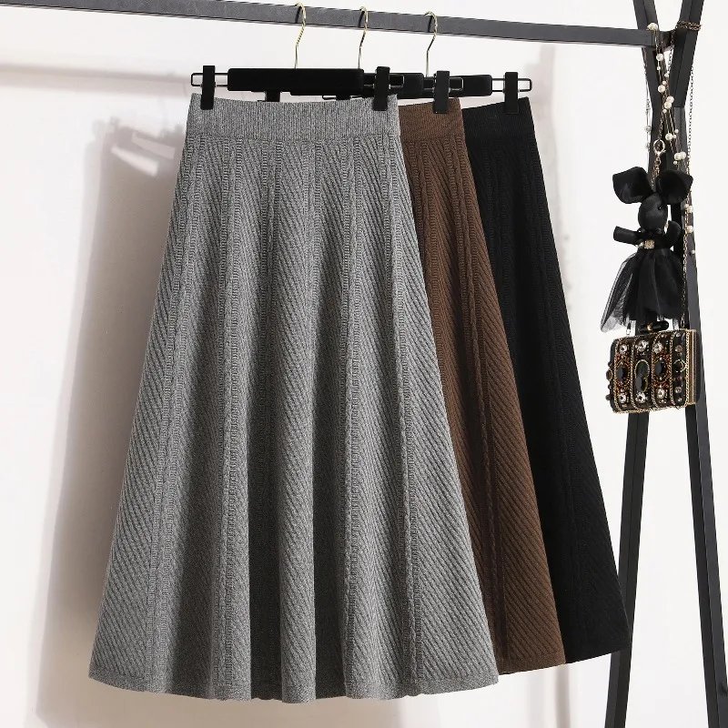 Plus Size Knitted A-Line Midi Skirt