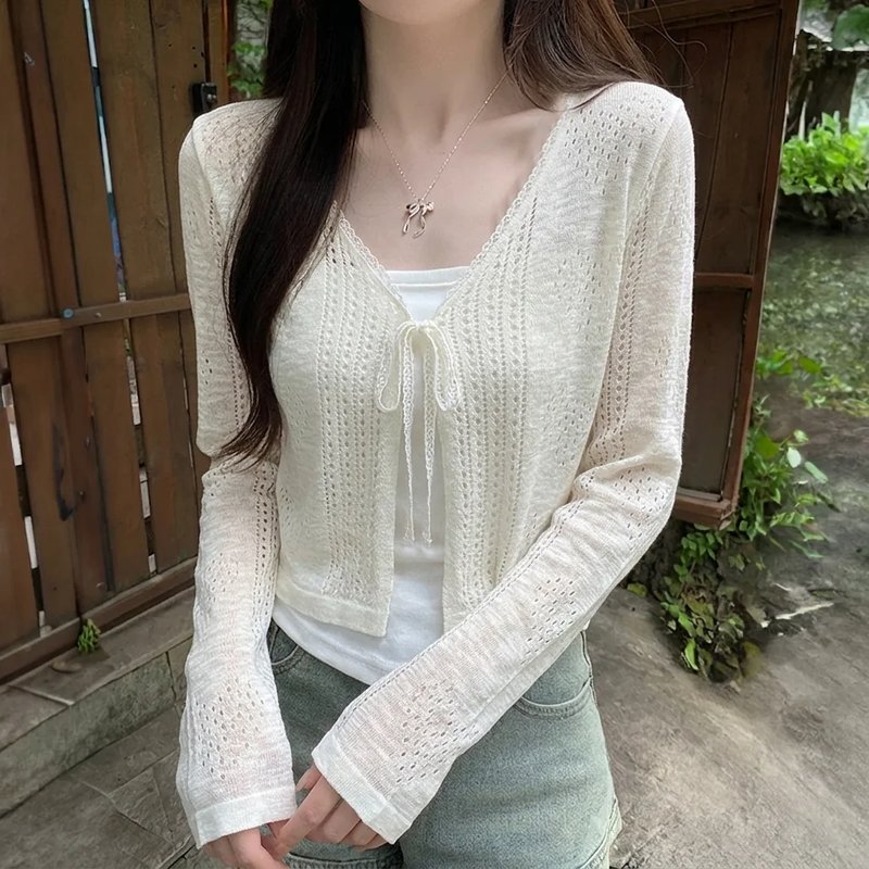 Lace Trim Long Sleeve Crop Top