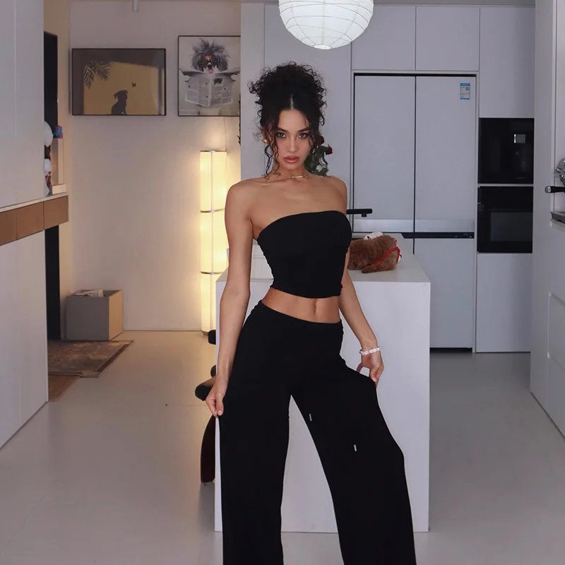 Trendy Strapless Knit Top