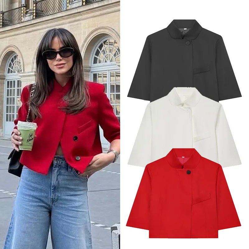 Chic Women's Cropped Blazer