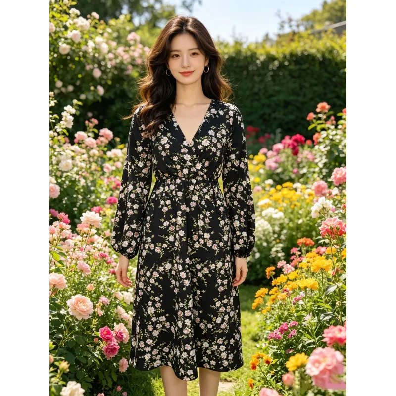 Elegant Floral Midi Dress