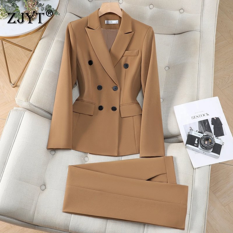 Elegant Women's Blazer and Pants Set