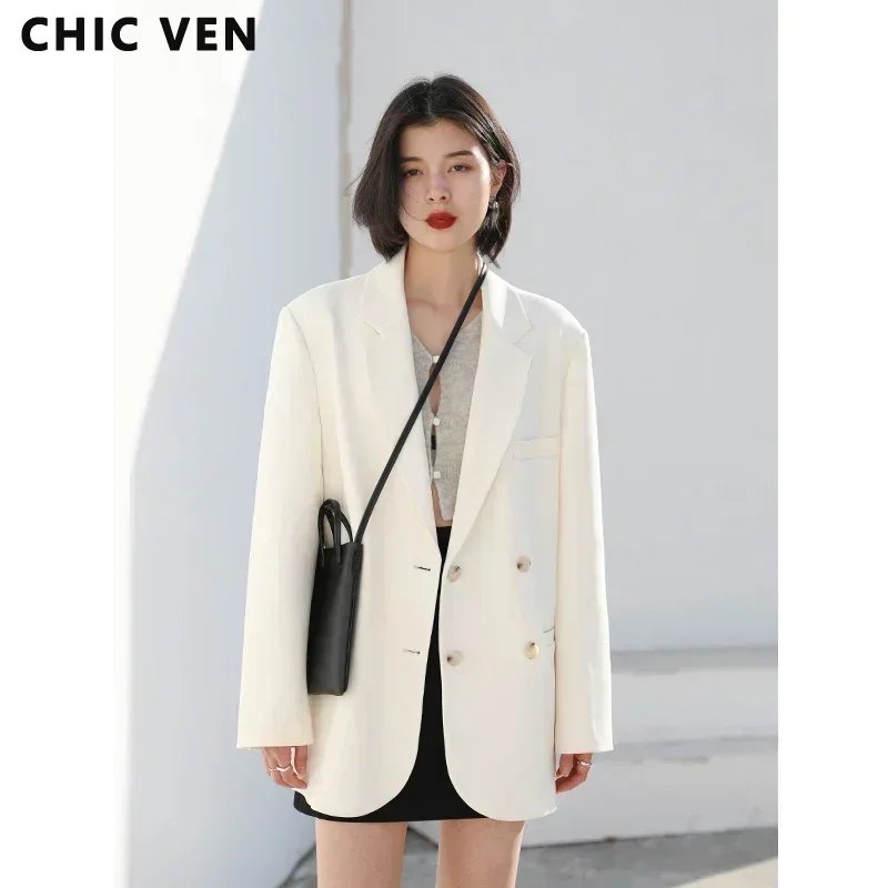 Chic Women's Double-Breasted Blazer
