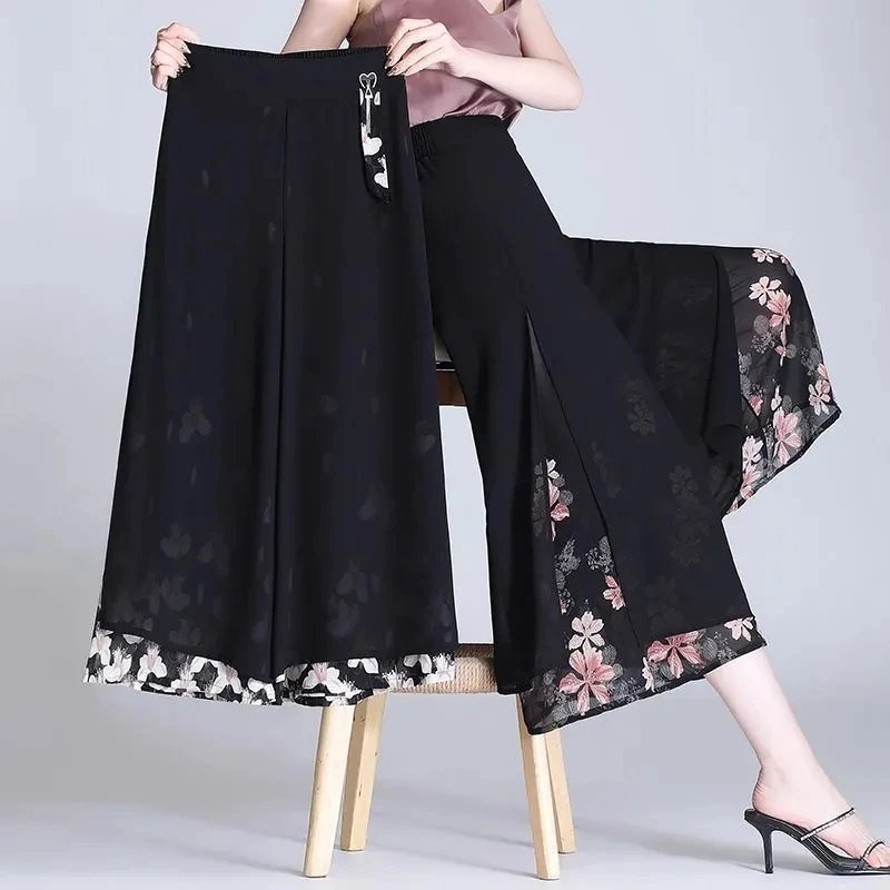 Chic Black Print Wide Leg Capri Pants