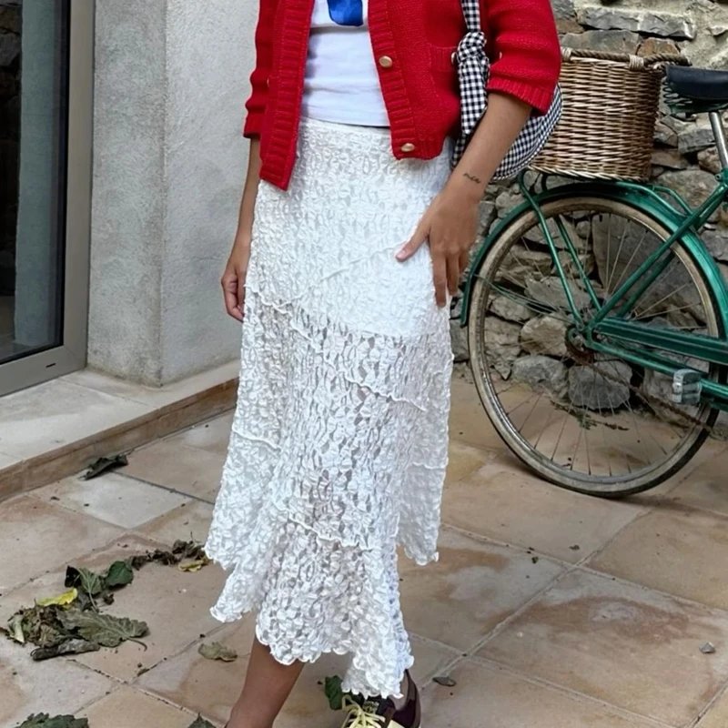 Chic Vintage Lace Midi Skirt