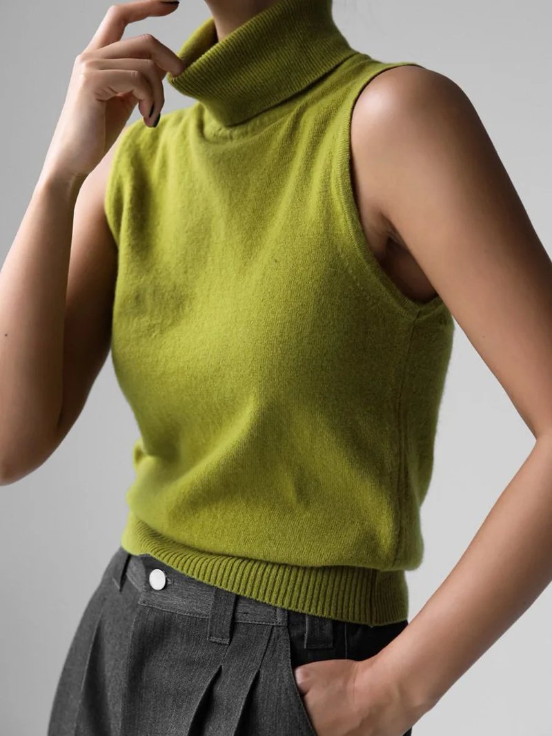 Trendy Knit Sleeveless Turtleneck Top
