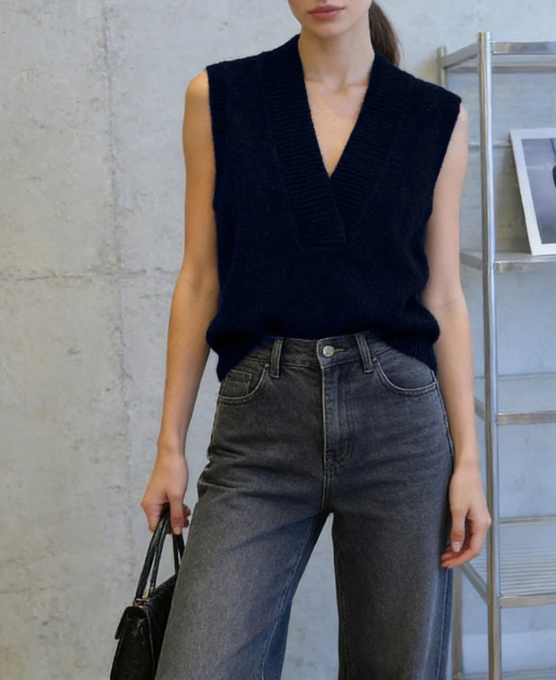 Elegant Navy Blue Knitted Vest
