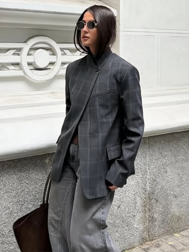 Elegant Plaid Blazer for Women