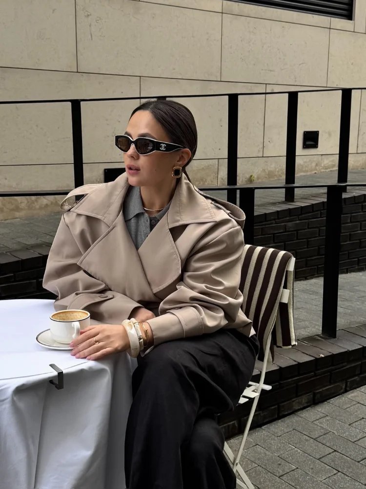 Elegant Women's Cropped Trench Coat