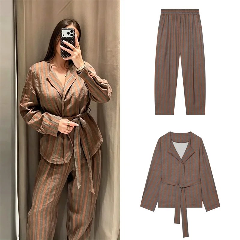 Chic Linen Blazer and Pants Set