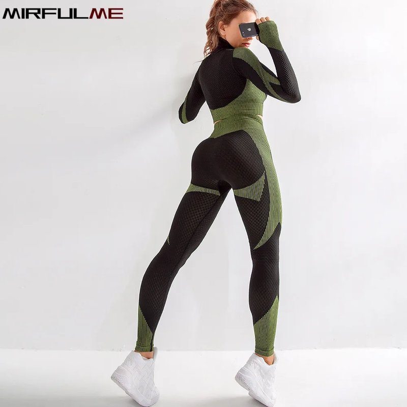 Seamless Women's Yoga Set