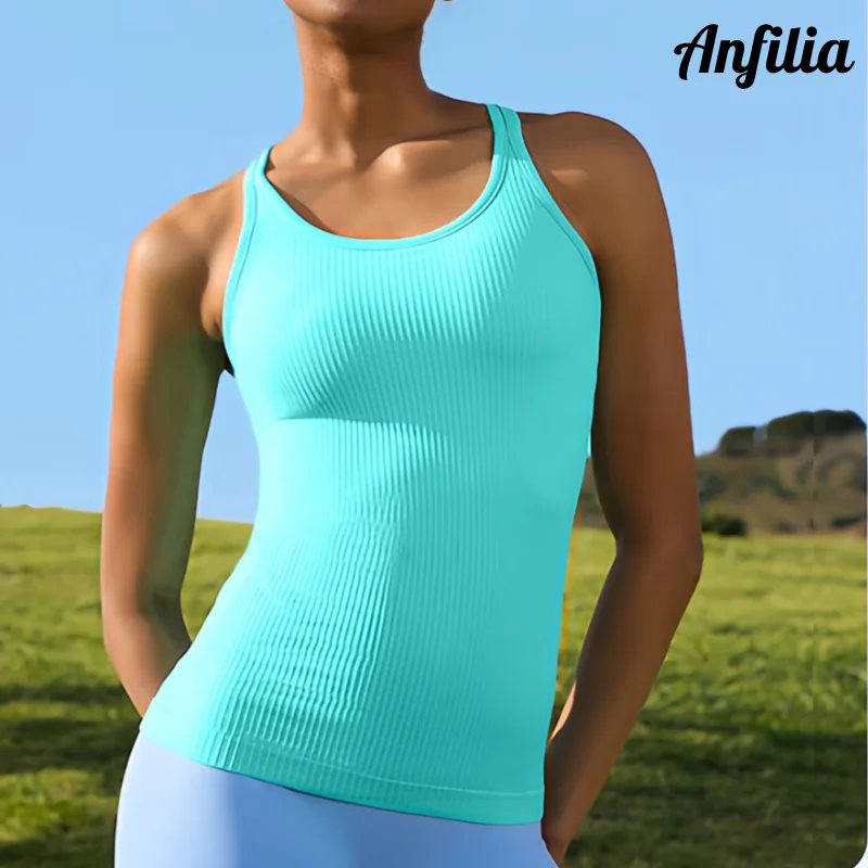 Seamless Yoga Tank Top with Built-in Bra