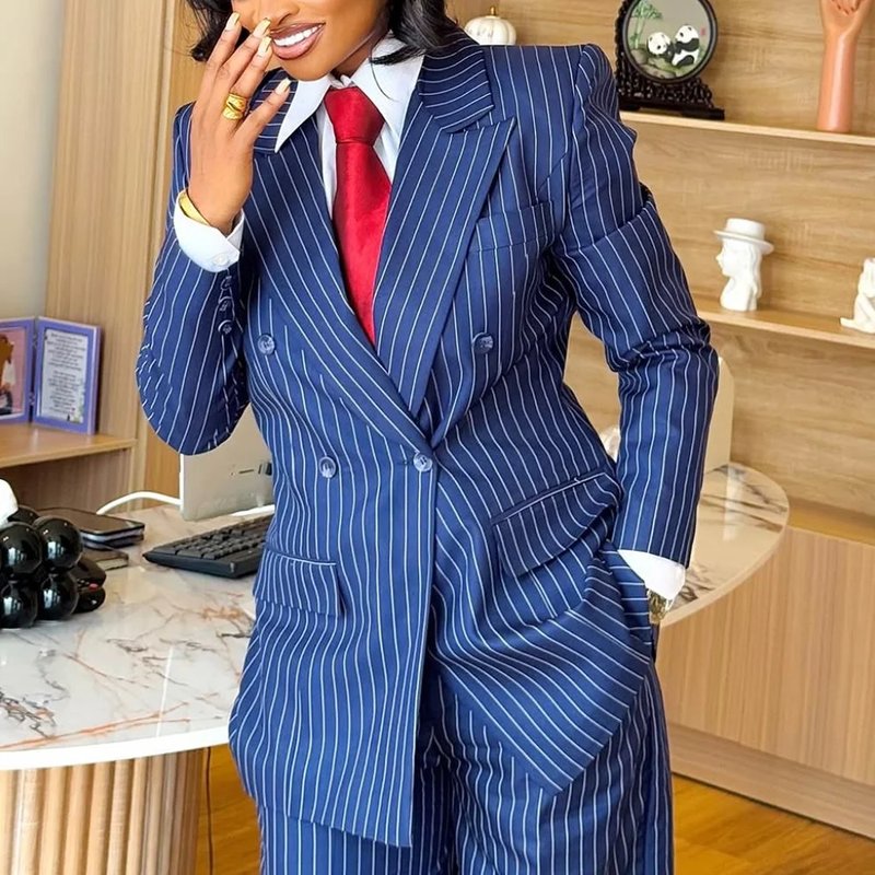 Chic Women's Striped Suit Set