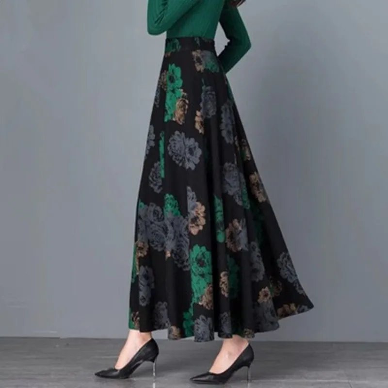 Elegant Floral Maxi Skirt with Pockets