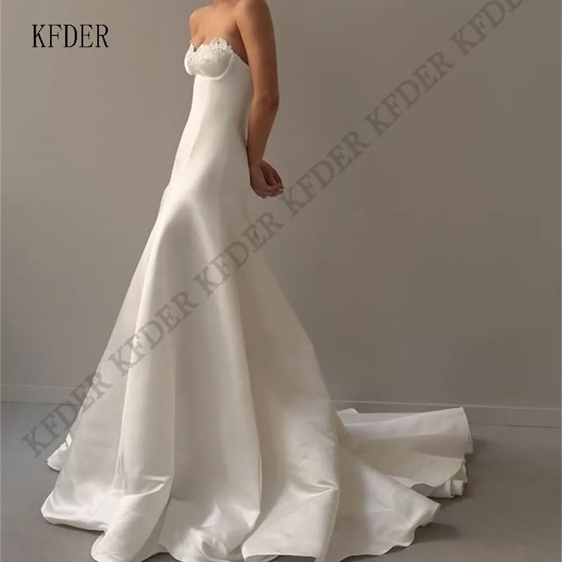 Elegant Ivory Satin Wedding Dress